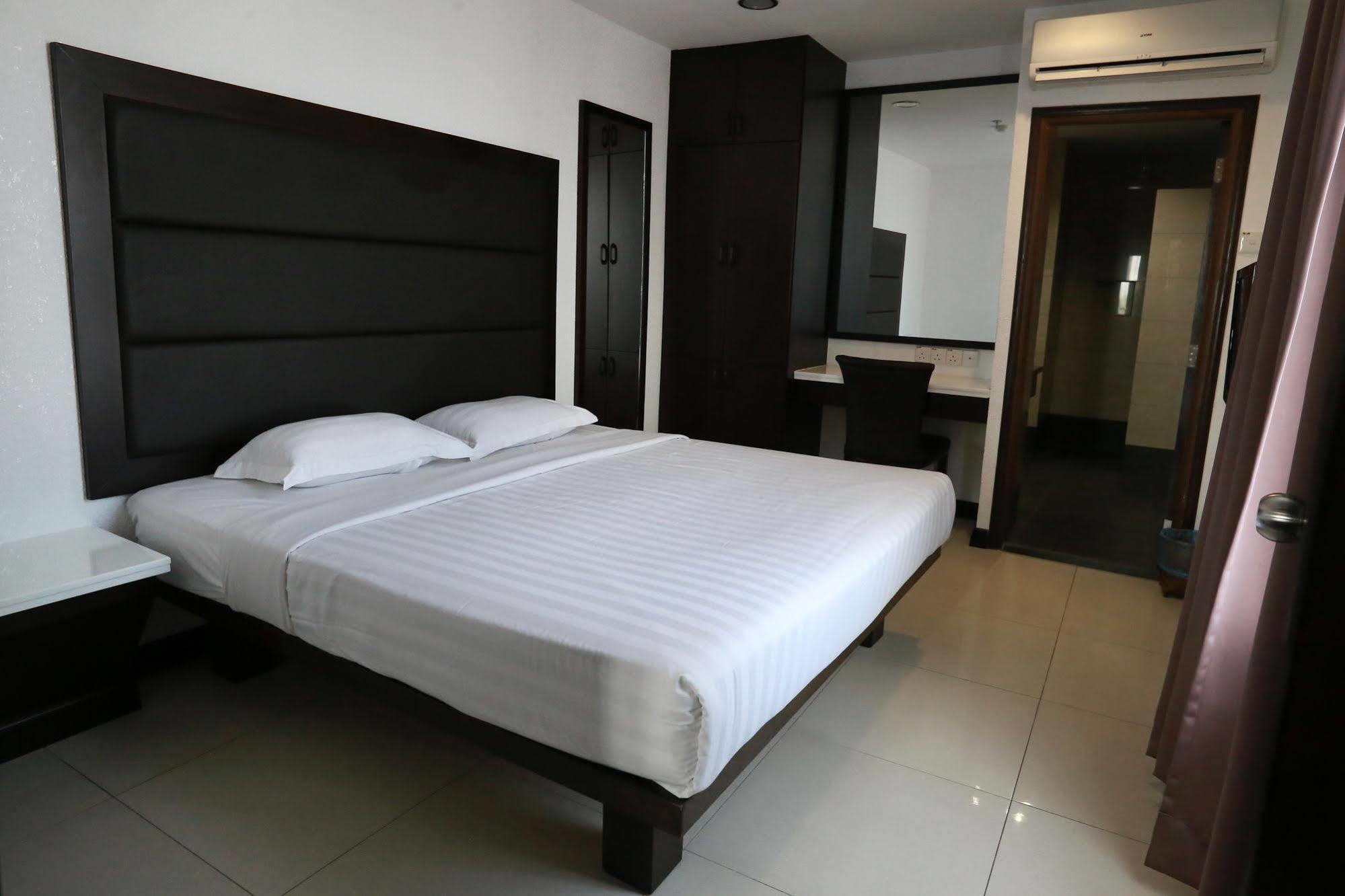 Crystal Lodge Kota Bharu Kültér fotó